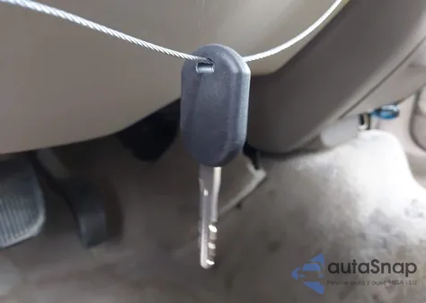 2003 Lincoln Town Car Cartier from USA, damaged, VIN 1LNHM83W53Y672143